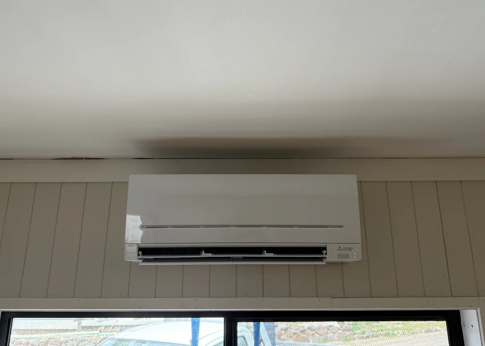 Multi head aircon